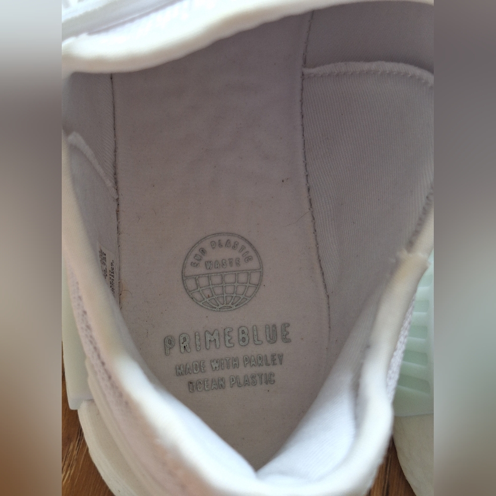 adidas Women's NMD R1 Primeblue Triple White Skate Shoes/Sneakers Size 9 US - Picture 11 of 16